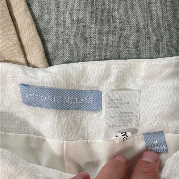 ANTONIO MELANI Cream and Beige Shorts - Picture 2 of 3